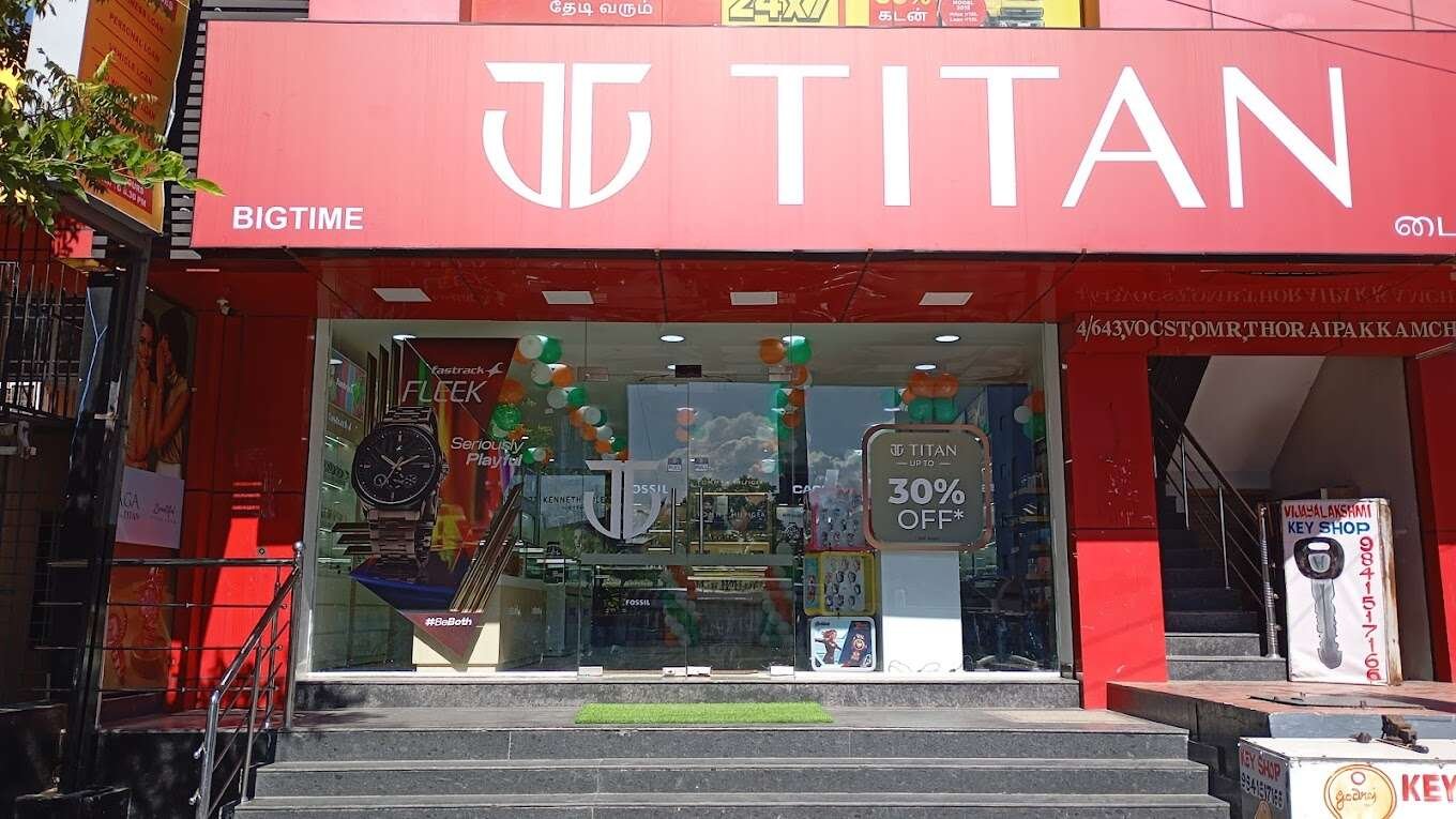 TITAN 